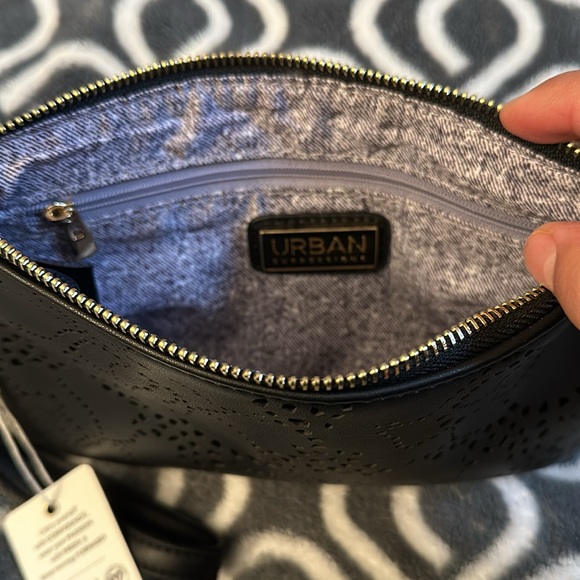 Urban Expressions Black Wrislet - Picture 2 of 4